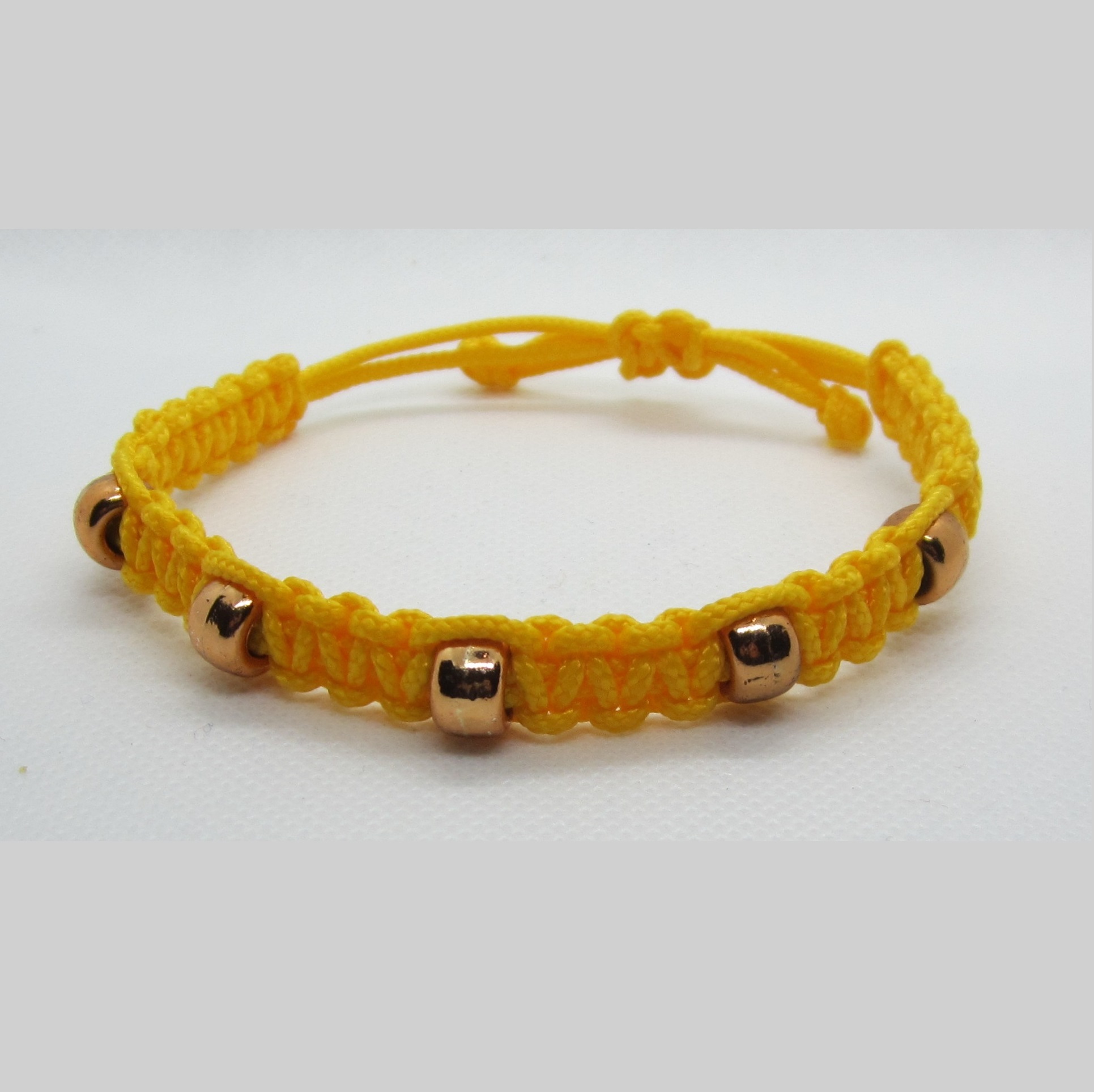 Bracelet macrame yellow with 5 beads